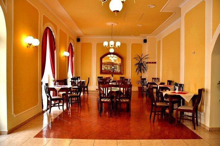 Hotel Astoria Satu Mare Exteriör bild