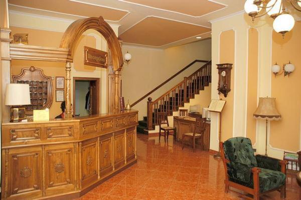 Hotel Astoria Satu Mare Exteriör bild