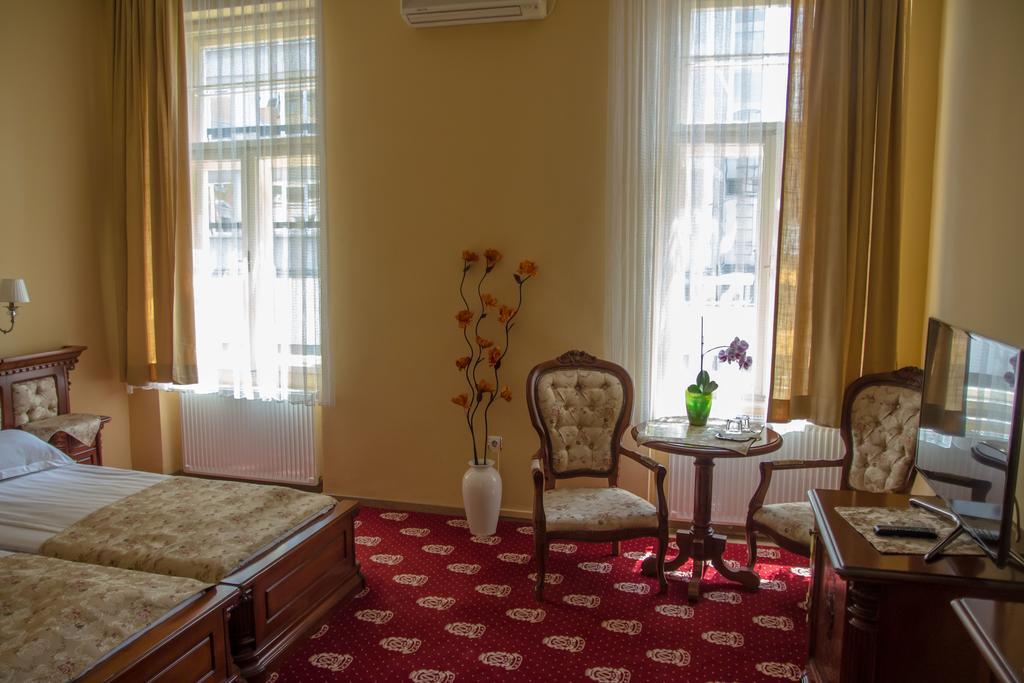 Hotel Astoria Satu Mare Exteriör bild